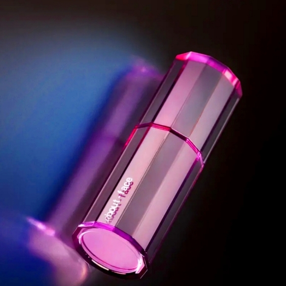 About face light lock highlighter! Brand new, in box sealed! Great product! - Picture 1 of 5